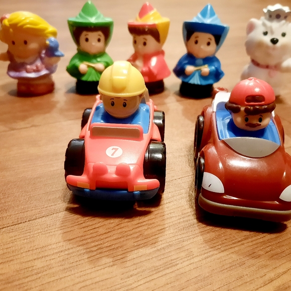 SOLD Little People Figures, 21 - Picture 7 of 12